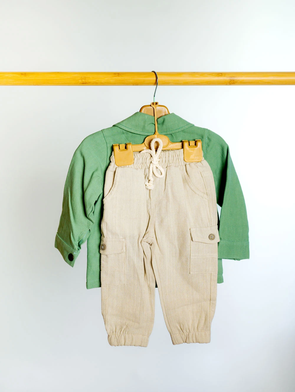 Set băieți 3 piese (jachetă, pantaloni, cămașă)