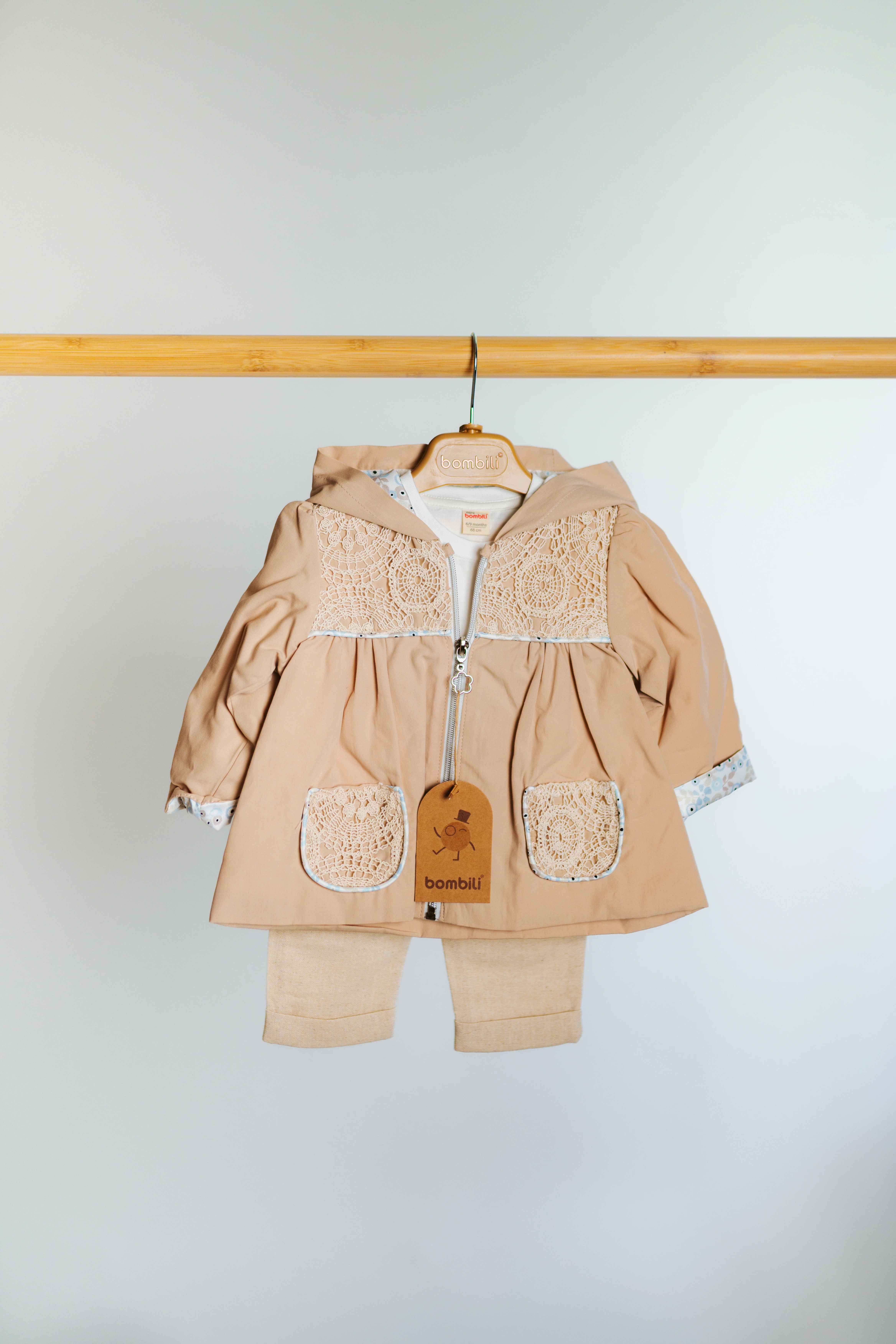 Set fete 3 piese (jachetă, body, pantaloni)