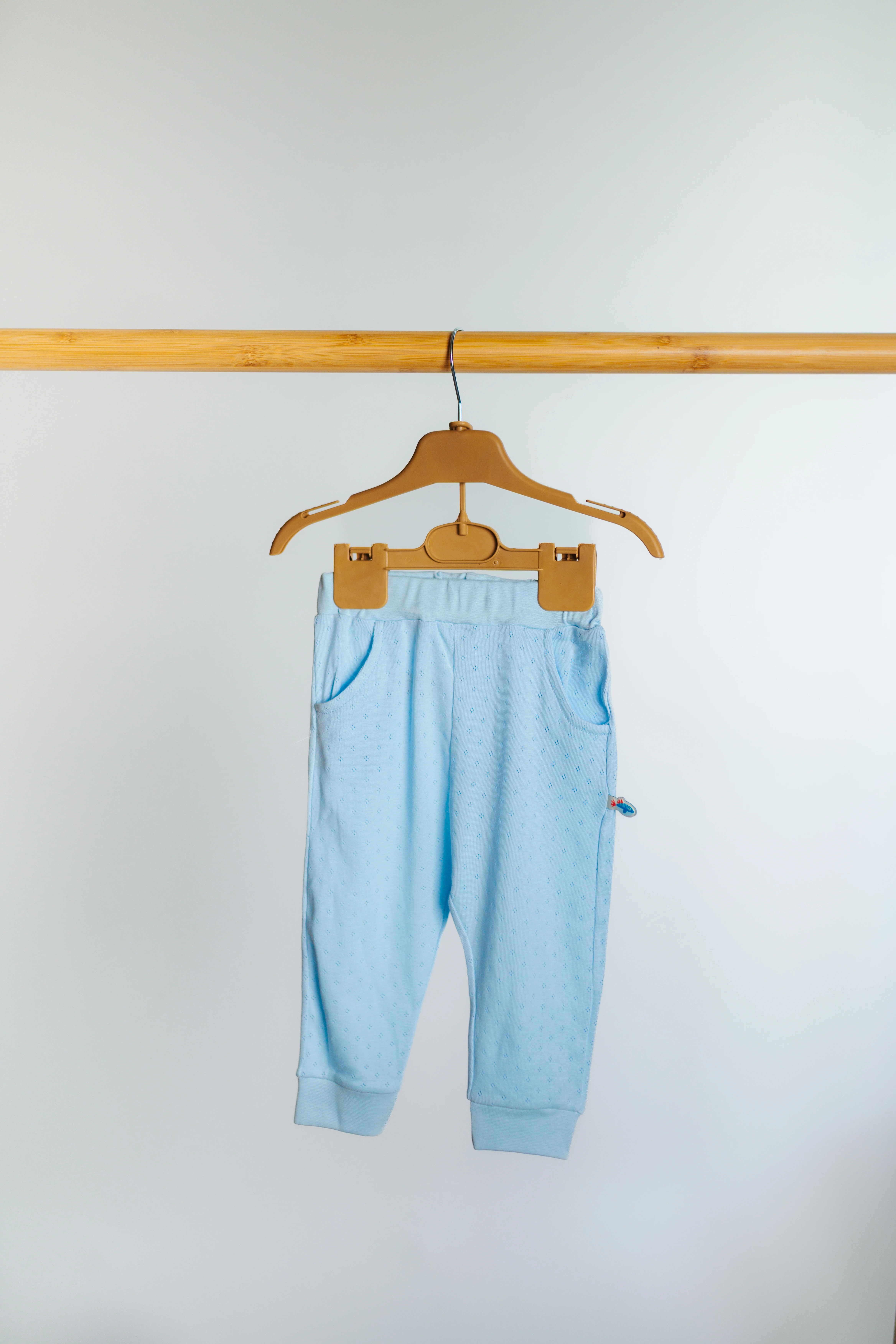 Pantaloni baieti albastri deschisi