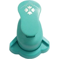 Perforator decorativ pentru colturi